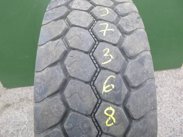 Opona używana 385/65R22,5 Bridgestone M-TRAILER 001 PLUS