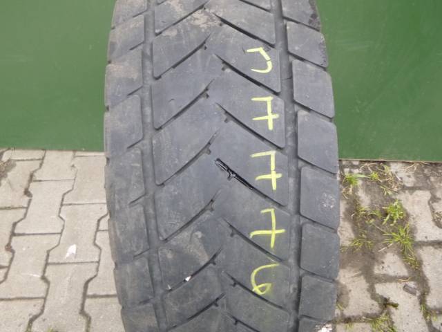 Opona używana 265/70R17,5 Goodyear KMAX D