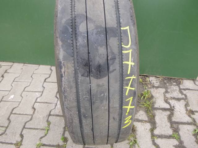 Opona używana 245/70R19,5 Sava CARGO C3