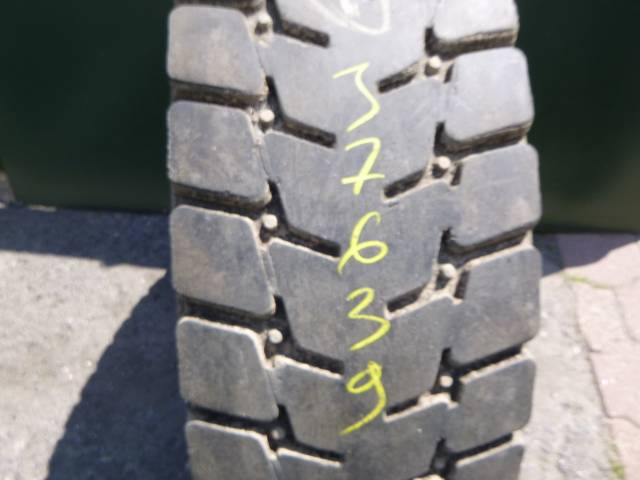 Opona używana 315/80R22,5 Pirelli TG01
