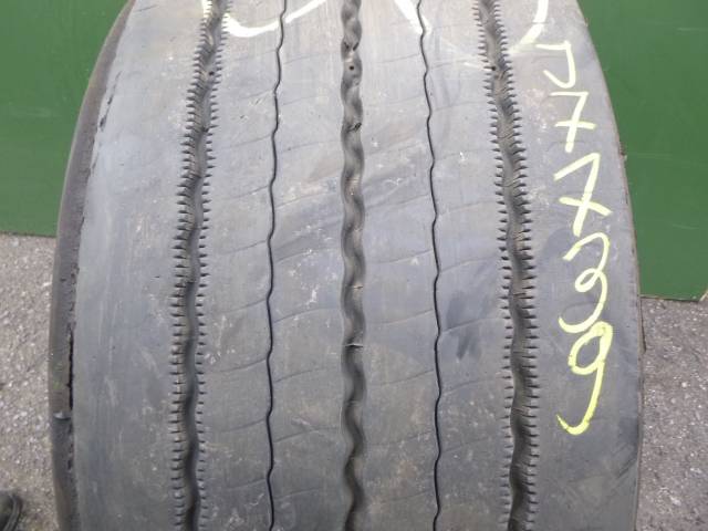 Opona używana 385/55R22,5 Michelin X-LINE F
