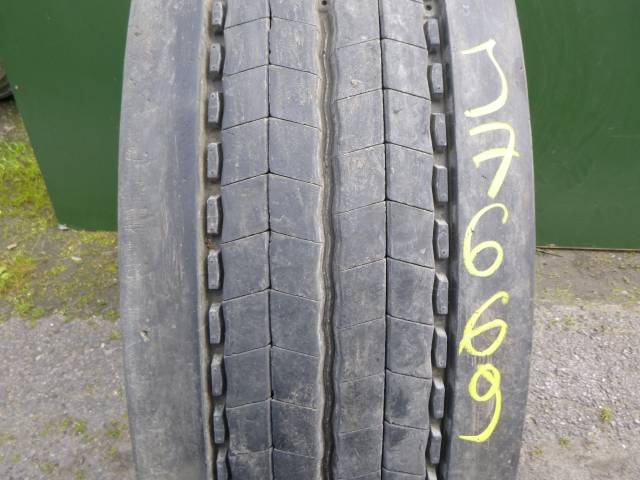 Opona używana 315/80R22,5 Michelin X-MULTI Z