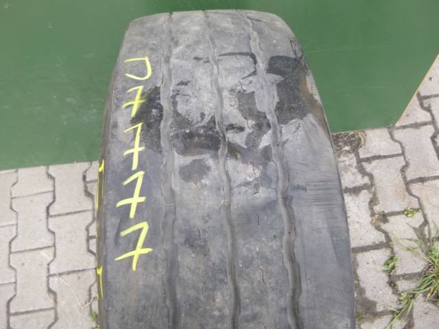 Opona używana 265/70R19,5 Goodyear RHTII