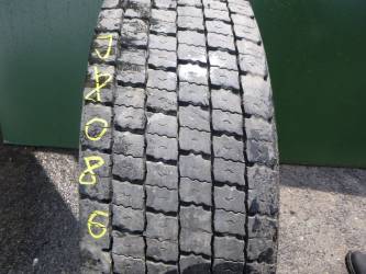 Opona używana 315/70R22,5 Pirelli BIEŻNIKOWANA