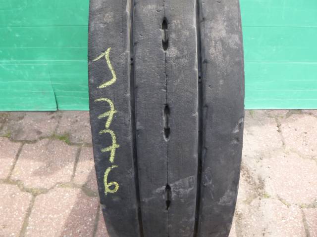 Opona używana 215/75R17,5 Michelin X-MULTI T
