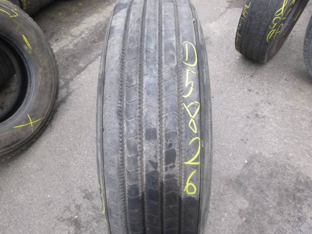 Opona używana 315/80R22,5 Toyo M144