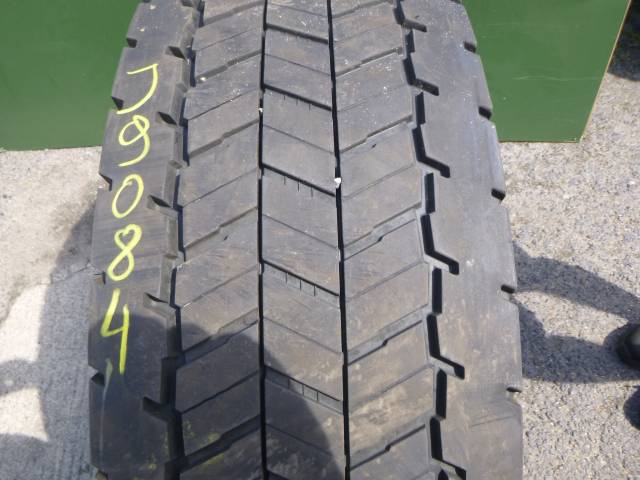 Opona używana 315/80R22,5 Semperit RUNNER D2