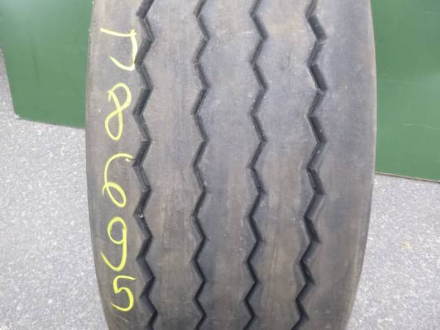 Opona używana 385/65R22,5 Falken BIEŻNIKOWANA