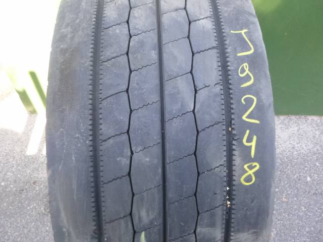 Opona używana 385/55R22,5 Hankook AL20