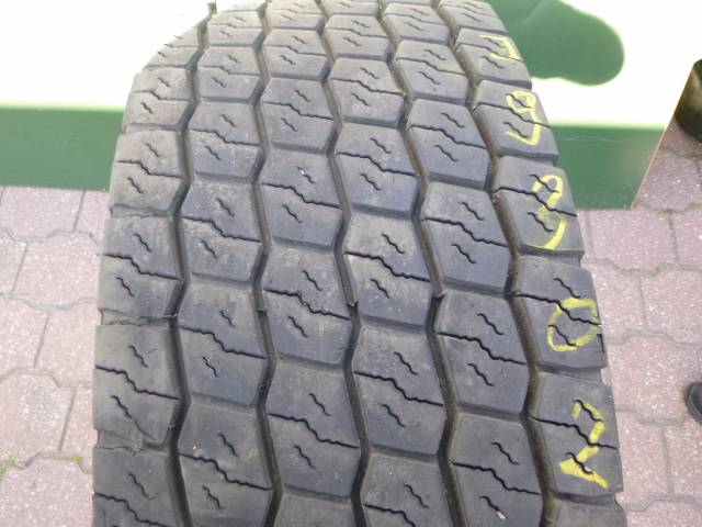 Opona używana 315/80R22,5 Rigdon REVITO 418