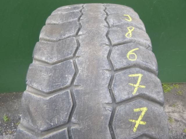 Opona używana 315/80R22,5 Dębica DMSD