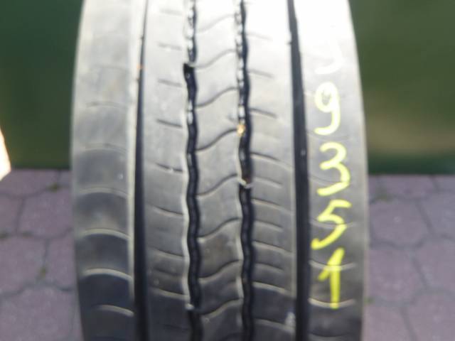 Opona używana 315/80R22,5 Bridgestone R-STEER 001