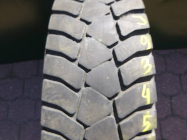 Opona używana 295/80R22,5 Goodyear MSDII