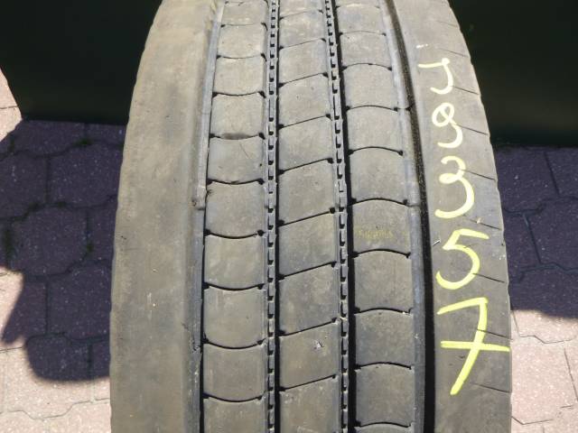 Opona używana 315/70R22,5 Falken RI151