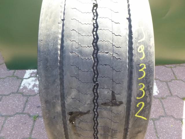 Opona używana 385/55R22,5 Bridgestone R-STEER 002
