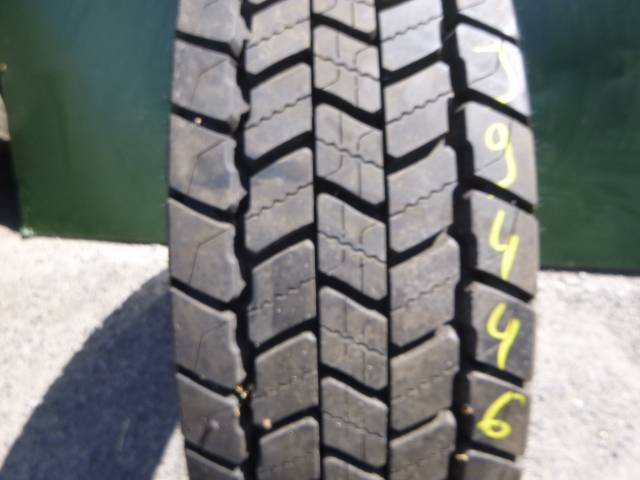 Opona używana 315/70R22,5 Uniroyal DH40