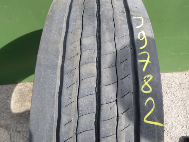 Opona używana 315/80R22,5 Pirelli H02 STEER