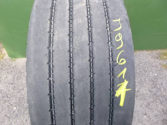 Opona używana 385/55R22,5 Falken RI128