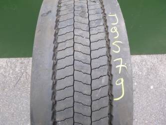Opona używana 275/70R22,5 Pirelli MC01