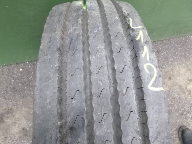 Opona używana 245/70R19,5 Bridgestone R184
