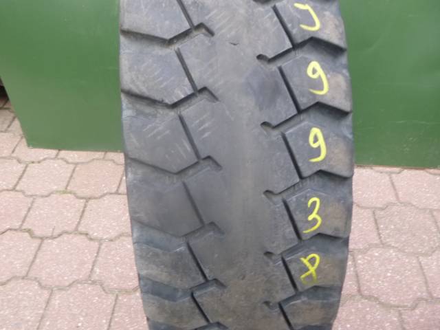 Opona używana 315/80R22,5 Bridgestone L355