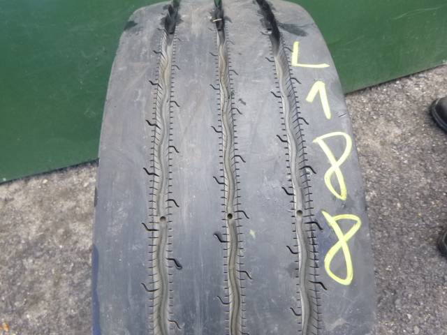 Opona używana 245/70R17,5 Michelin XTA2