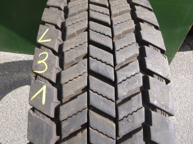 Opona używana 315/80R22,5 Semperit RUNNER D2