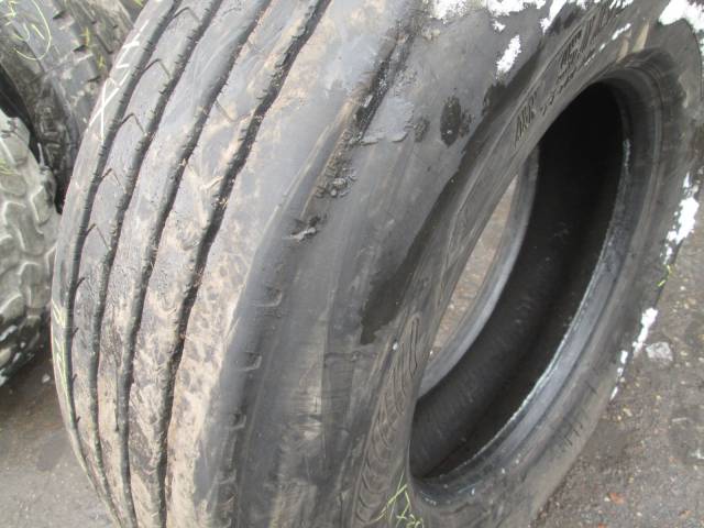 Opona używana 315/80R22,5 K-SIDE BIEŻNIKOWANA
