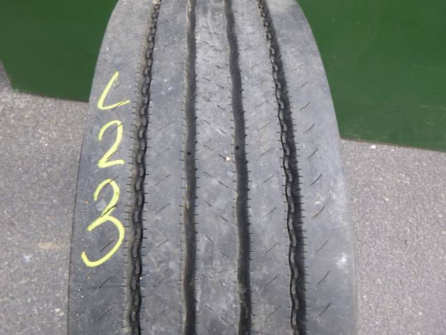 Opona używana 295/80R22,5 Pirelli FH01