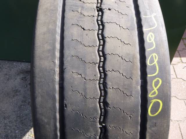 Opona używana 385/65R22,5 Bridgestone R-STEER 002