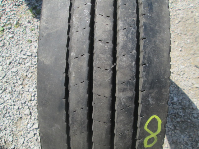 Opona używana 215/75R17.5 Toyo M142