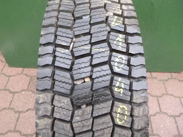 Opona używana 315/80R22,5 Hankook MICHELIN XW4S