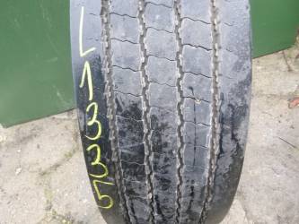 Opona używana 315/70R22,5 Pirelli FR01