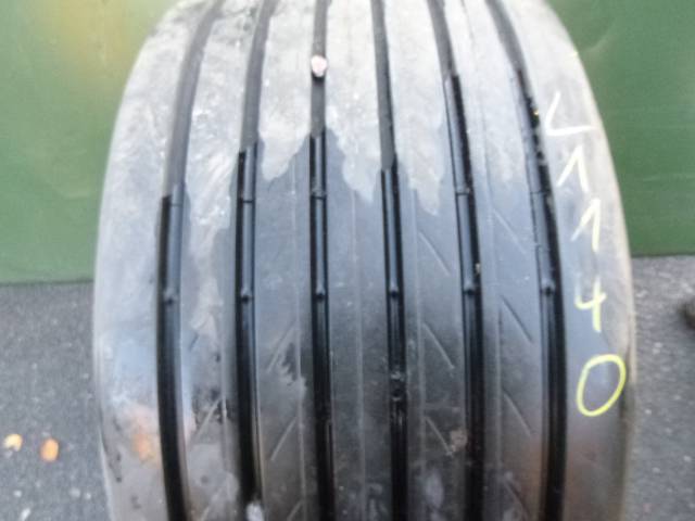 Opona używana 445/45R19,5 Pirelli ST01