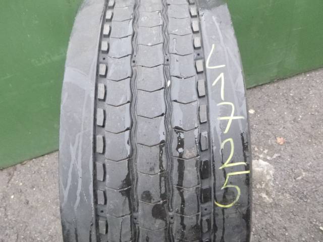 Opona używana 285/70R19,5 Michelin X-MULTI Z