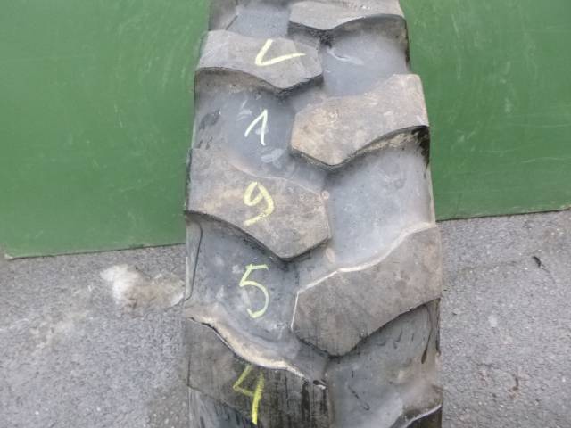 Opona używana 10,00-20 Apollo AWE713