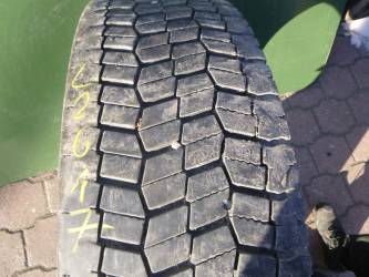 Opona używana 315/80R22,5 Pirelli MICHELIN XW4S