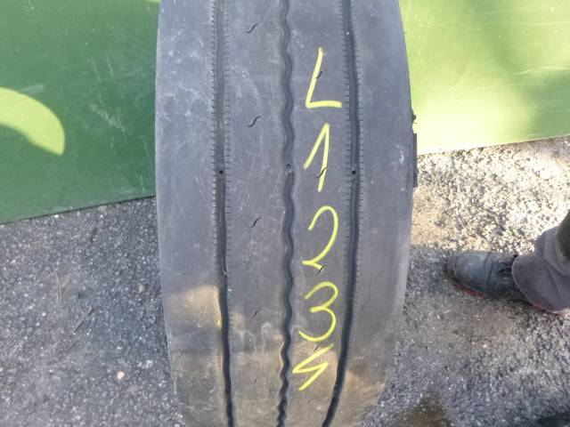 Opona używana 245/70R17,5 Michelin X-LINE T