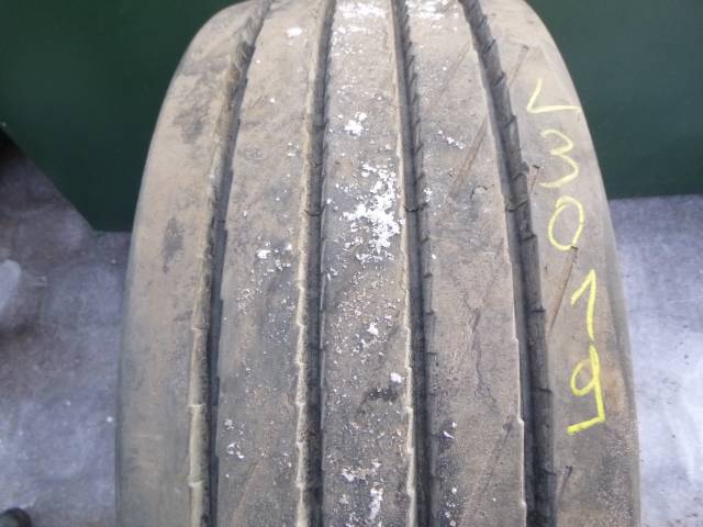 Opona używana 385/65R22,5 Dunlop SP246