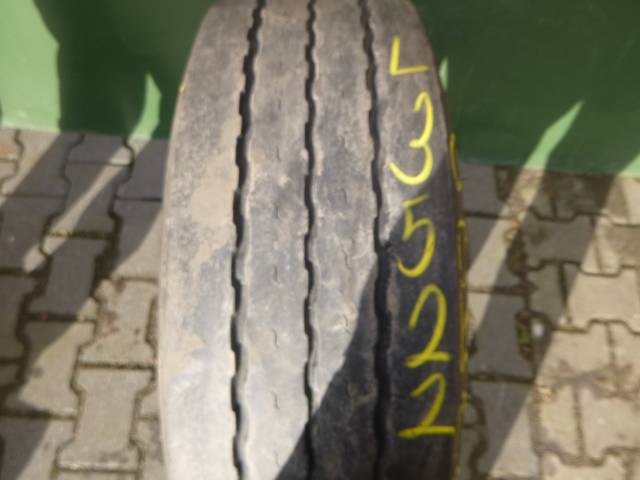 Opona używana 245/70R17,5 Goodyear KMAX T