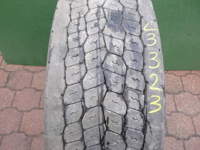 Opona używana 315/80R22,5 Hankook BIEŻNIKOWANA