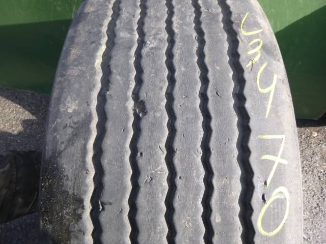 Opona używana 385/65R22,5 Bridgestone R179+