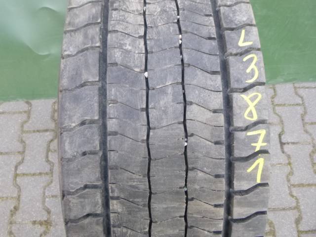 Opona używana 285/70R19,5 Goodyear RHDII