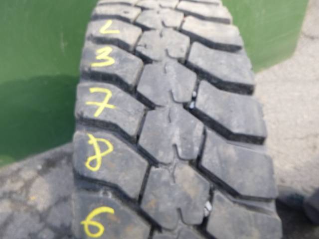 Opona używana 315/80R22,5 Dunlop BIEŻNIKOWANA
