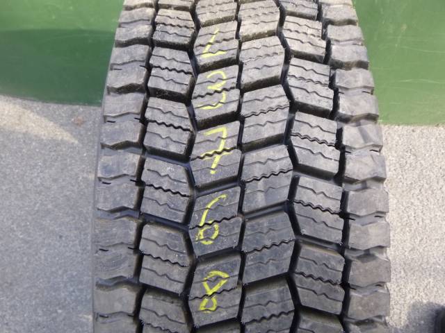 Opona używana 315/70R22,5 Continental MICHELIN XW4S