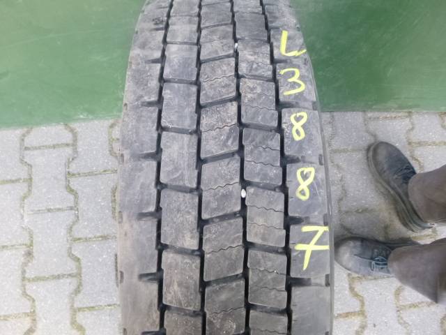 Opona używana 215/75R17,5 Continental Michelin XDE2
