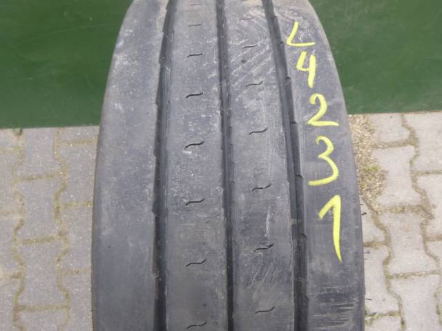 Opona używana 235/75R17,5 Dunlop SP246