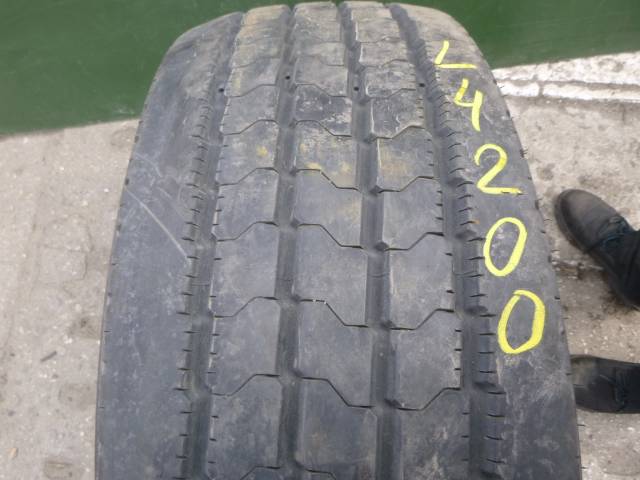 Opona używana 285/70R19,5 Goodyear RHSII