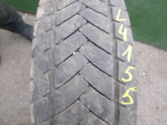 Opona używana 235/75R17,5 Goodyear KMAX D