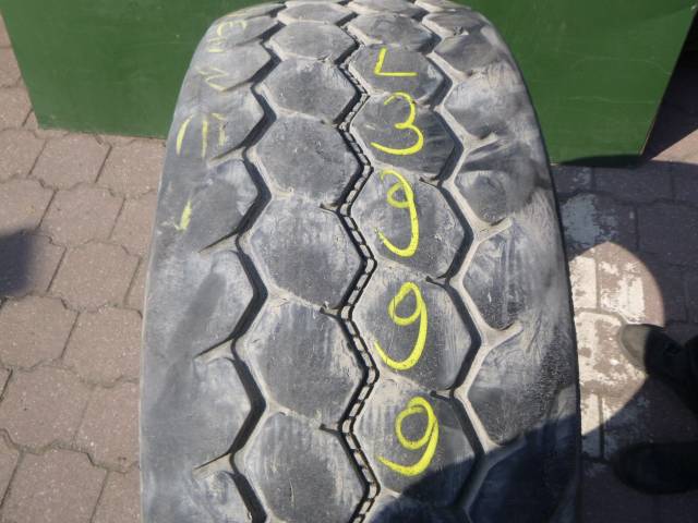Opona używana 385/65R22,5 Bridgestone M-TRAILER 001 PLUS